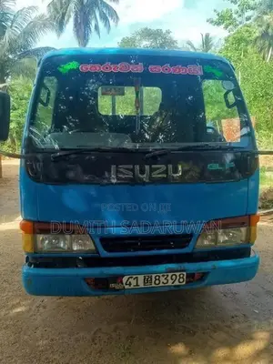 Isuzu Elf 1986