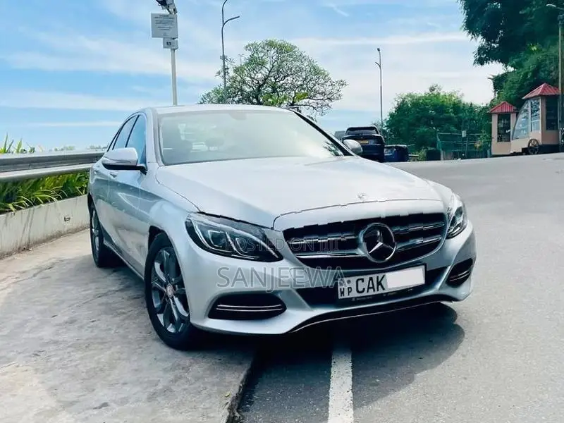 Mercedes Benz C180 2015