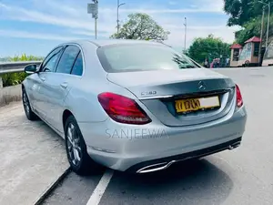 Mercedes Benz C180 2015
