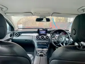 Mercedes Benz C180 2015