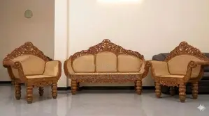 බුරුත ලීයෙන් නිමවන ලද කවිච්චිය