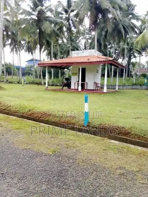 හොරණ නගරයෙන් වටිනා ඉඩමක්