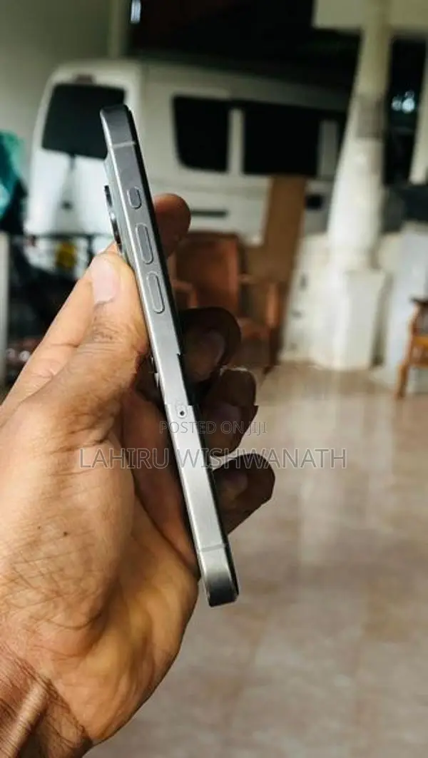 Apple iPhone 15 Pro (Used)