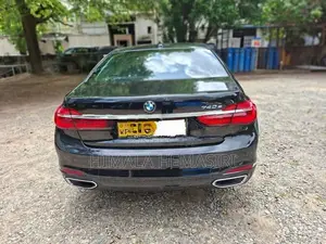 BMW 740e 2017