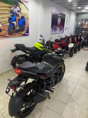 Hero Hunk 160R Brand New 2026