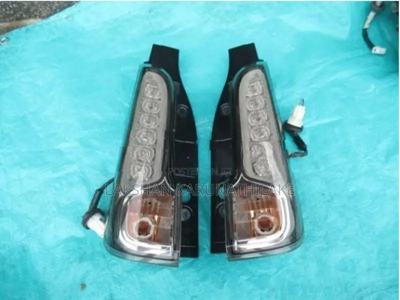 Suzuki Spacia Tail Light Mk42s