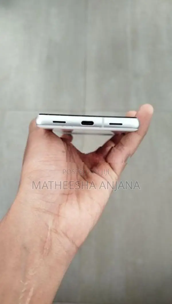 Google Pixel 7a 128GB (Used)