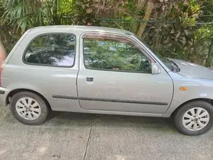 Nissan March K11 2000