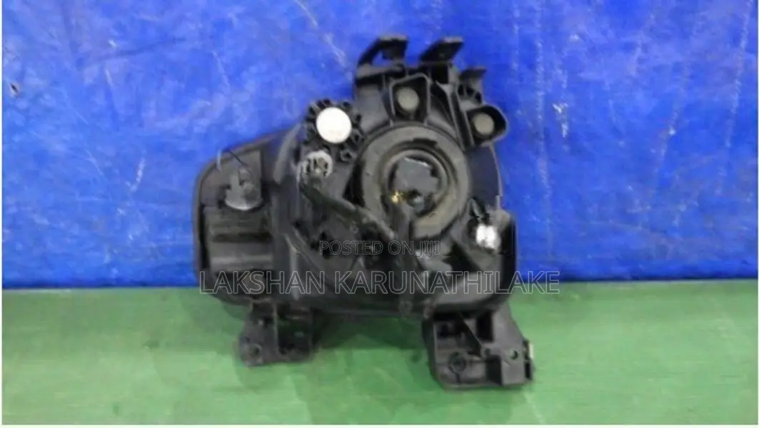 Suzuki Alto Head lamp - Japan HA36s