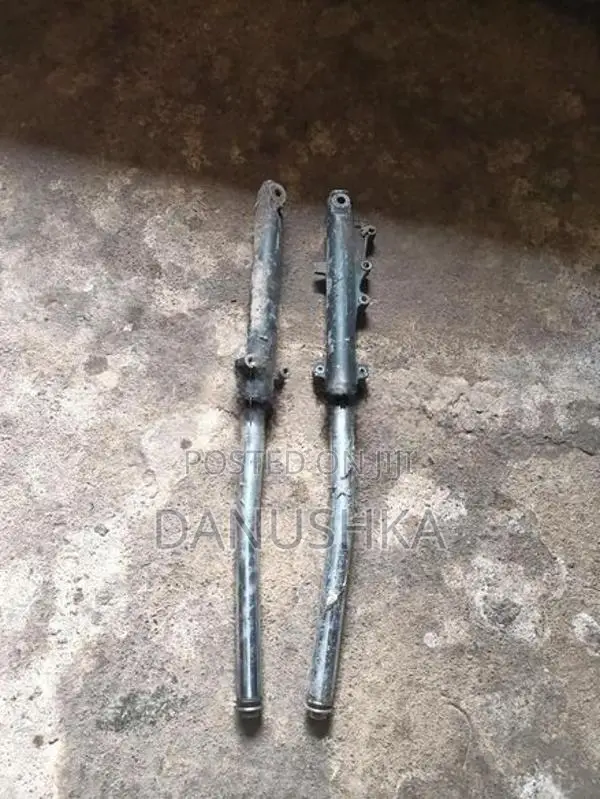 ඉස්සරහ පෝකක් දෙක