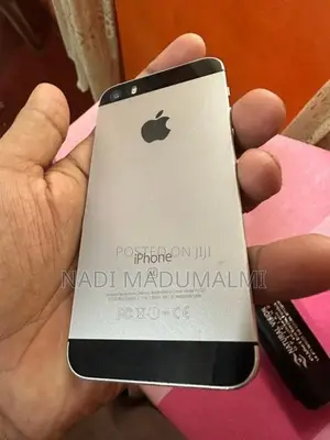 Apple iPhone SE (Used)