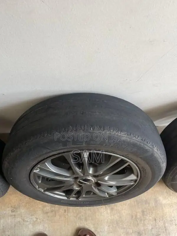 175x70Rx14 Bridgestone Tyre