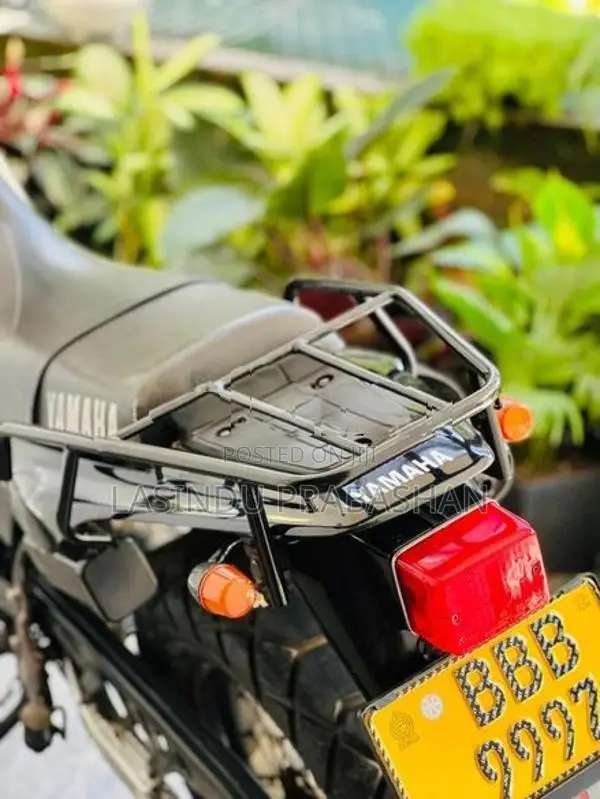 Yamaha TW 2011