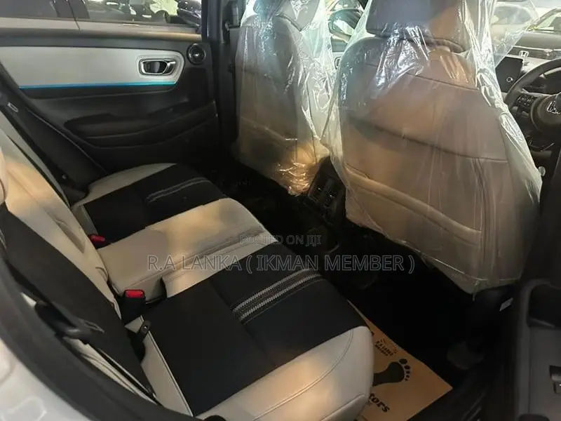 Honda Vezel Z PLAY MOONROOF 2026