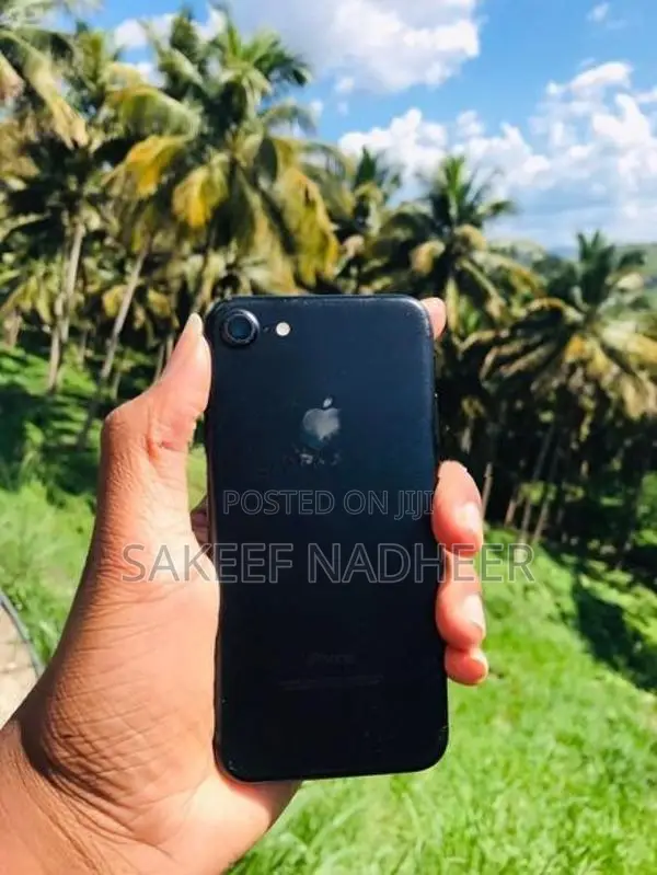 Apple iPhone 7 256GB (Used)