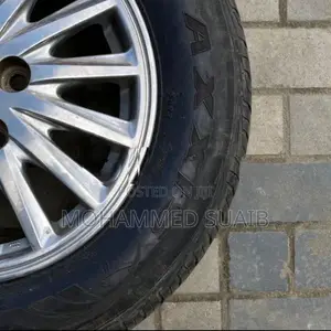 Toyota Voxy 15’ Alloy Wheels With 205/65R 15 Maxxis Tires