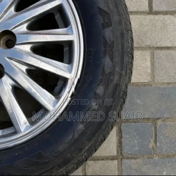 Toyota Voxy 15’ Alloy Wheels With 205/65R 15 Maxxis Tires