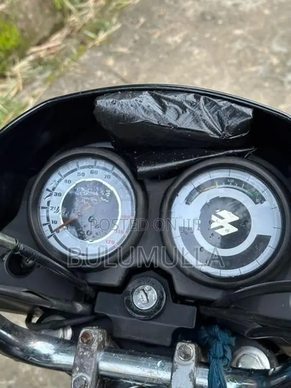 Bajaj Platina ES100 2015