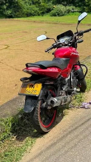 Bajaj Pulsar 180 2007