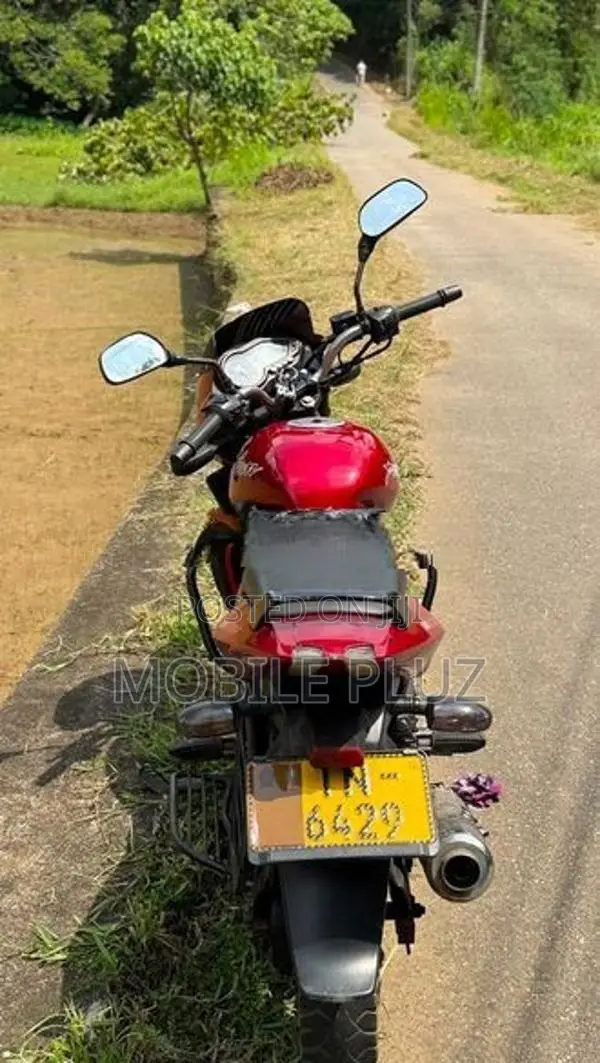 Bajaj Pulsar 180 2007