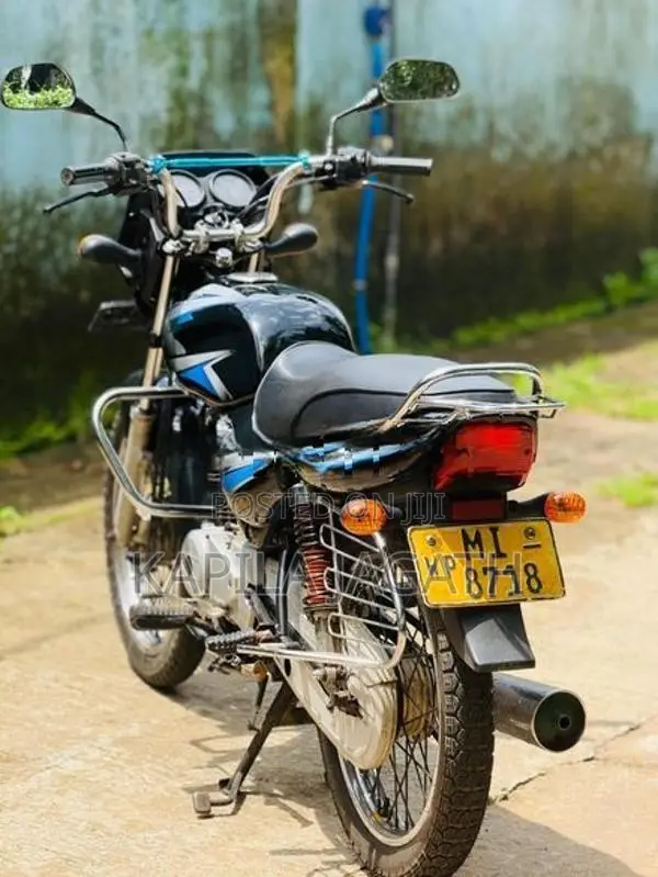 Bajaj CT100 2006
