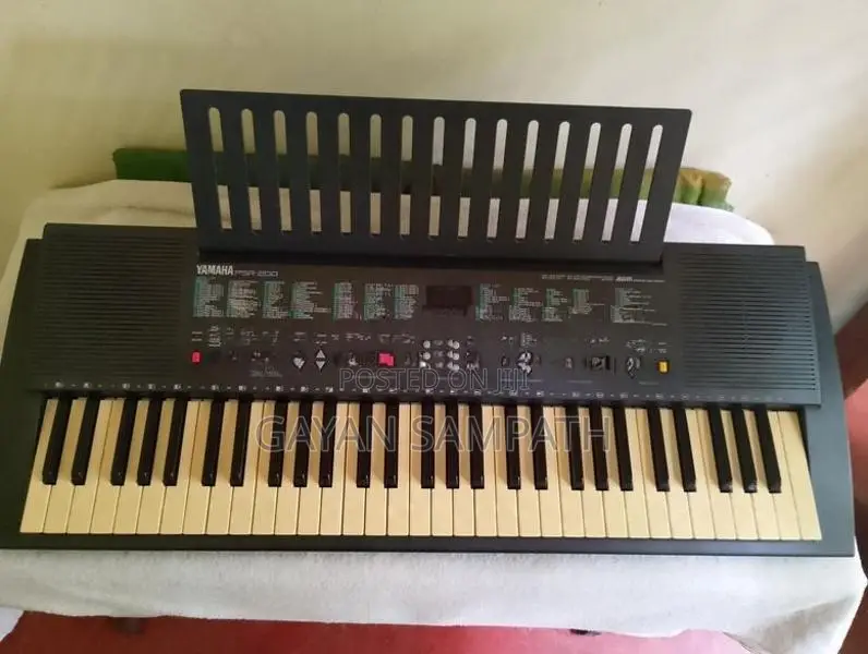Yamaha PSR 200