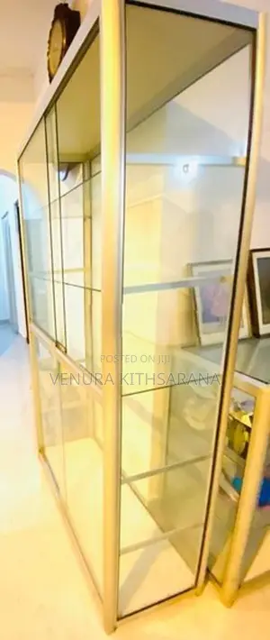 Glass Showroom Cases