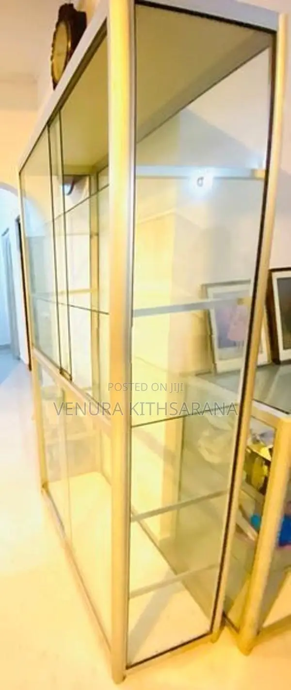 Glass Showroom Cases
