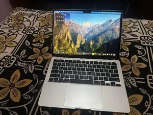 Apple MacBook Air M4