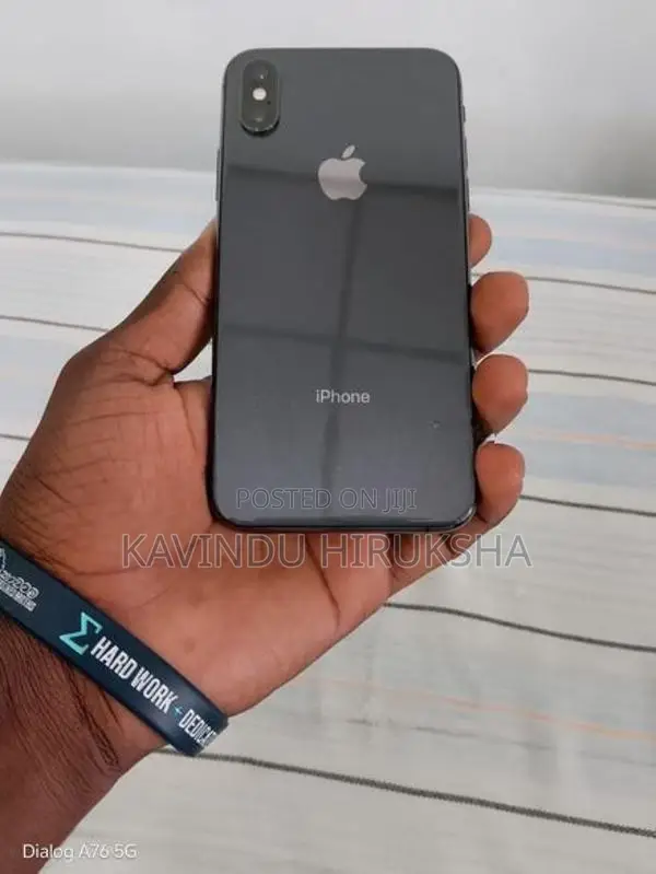 Apple iPhone XS (Used)