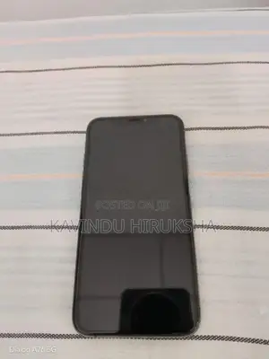 Apple iPhone XS (Used)