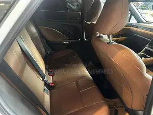 Lexus LBX Hybrid Relax 2024