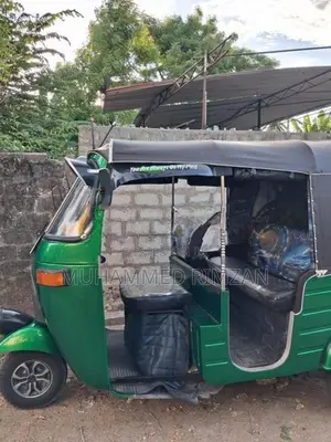 Bajaj RE 2005