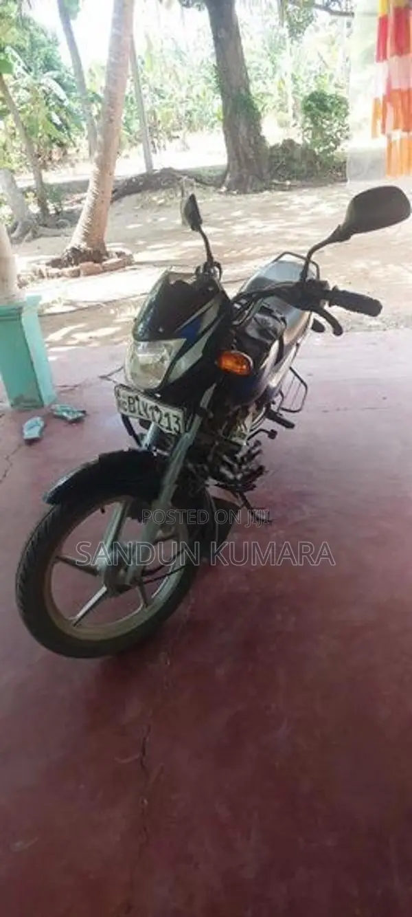 Bajaj CT100 ES 2020