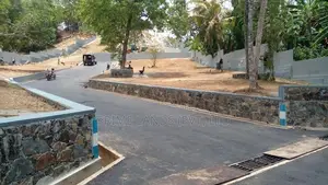 ගාල්ල කරාපිටියෙන් නේවාසික භාවිතයට බිම් කොටස්