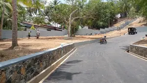 ගාල්ල කරාපිටියෙන් නේවාසික භාවිතයට බිම් කොටස්