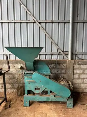 Dry Coconut Husk Shredder