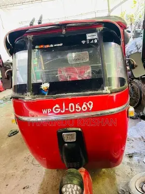 Bajaj RE 2000