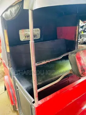 Bajaj RE 2000