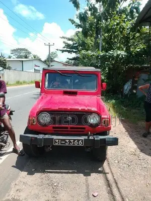 Mitsubishi 4DR 1978