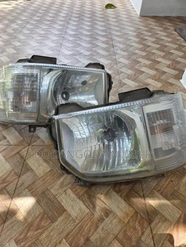 KDH 2016 Headlights