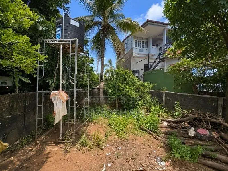 10.98 Perch Land with House for Sale Hendala