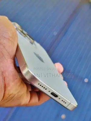 Apple iPhone 15 Pro (Used)