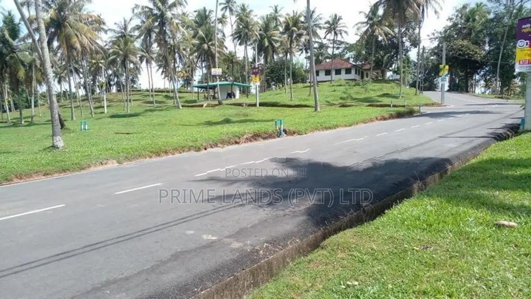 මාතර බිම් කොටස්