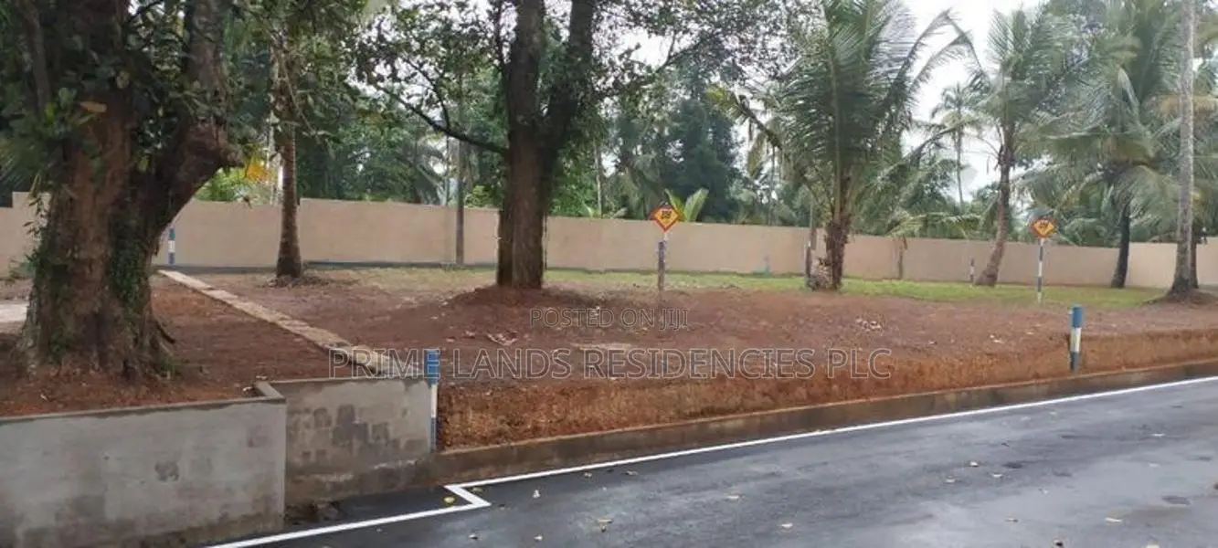 කඩවත නගරයෙන් අගනා බිම් කොටස්