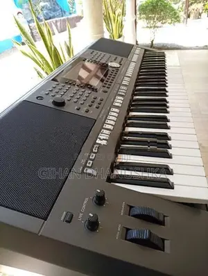 Yamaha PSR-S970 Arranger Keyboard