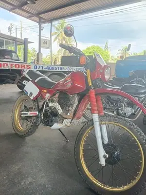Honda XLR 1990