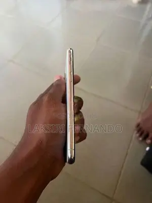 Apple iPhone X (Used)