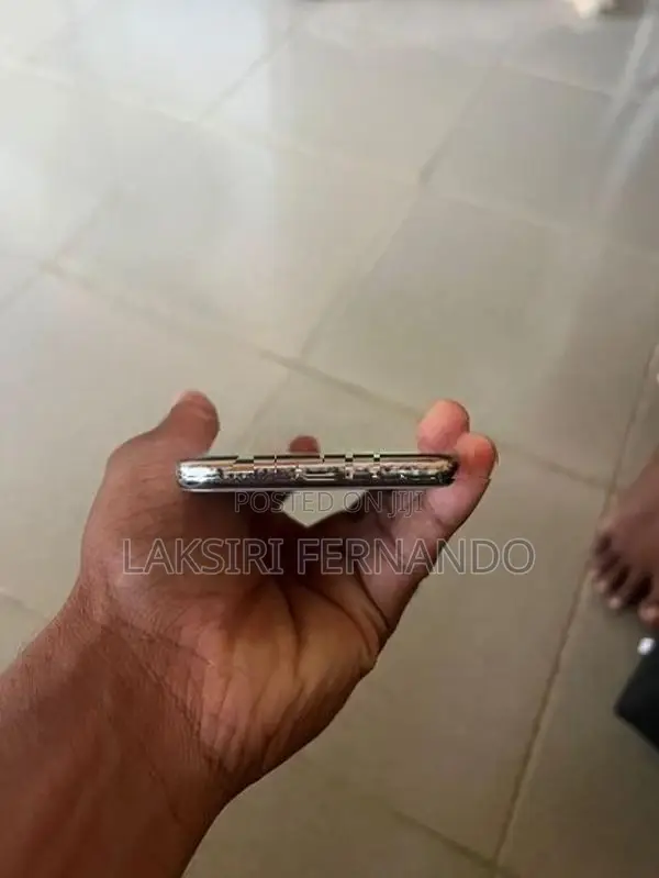 Apple iPhone X (Used)