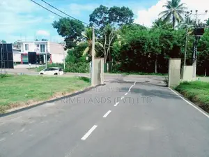 මාතර ලැබීමෙන් බිම් කොටස් කිහිපයක්
